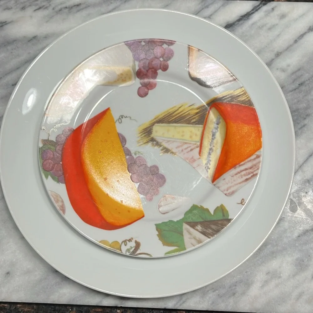 8 Appetizer - Salad Vin Fromage Cheese & Grapes  Plates 8" - Picture 12 of 15